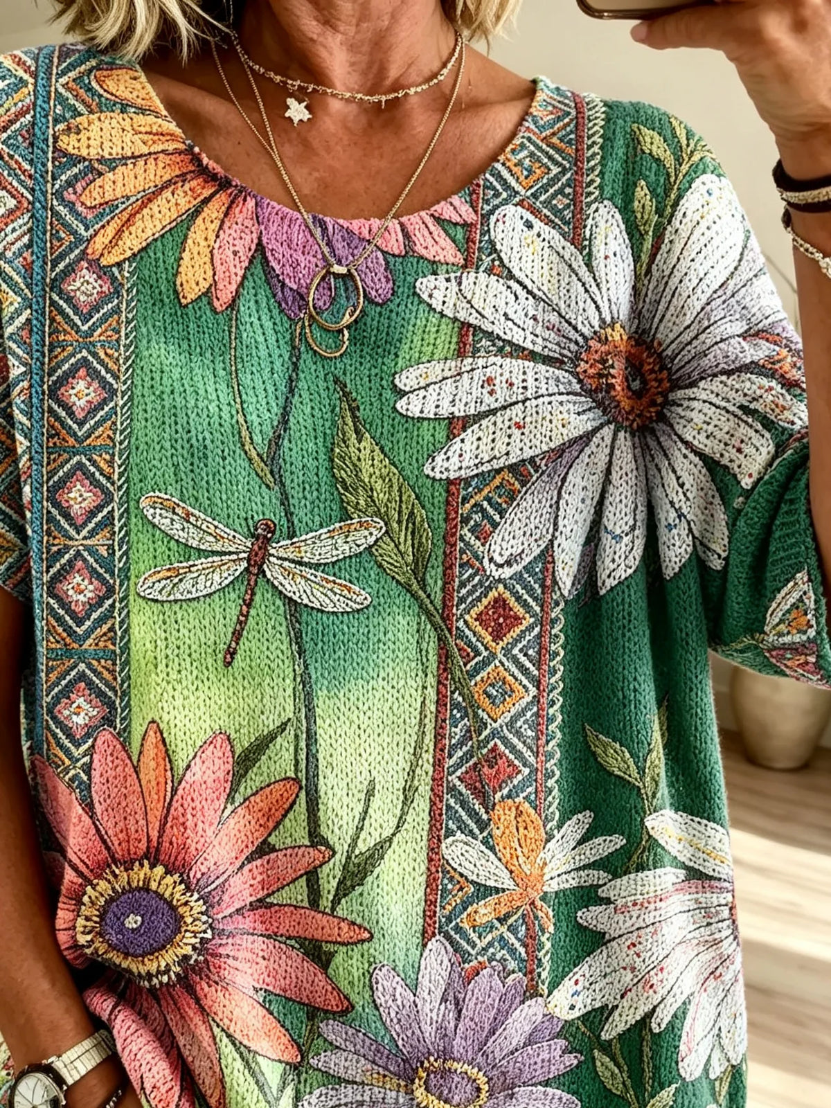 Women's Green Base Dragonfly Daisy Ethnic Geometric Print Crew Neck Loose Short Sleeve Top