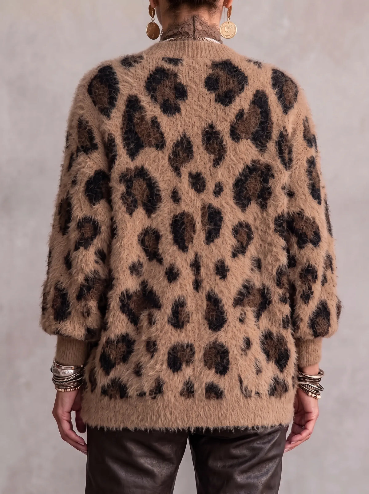 Women's Fluffy Leopard Print V-Neck Cardigan - Cozy Oversized Button-Down Sweater Coat